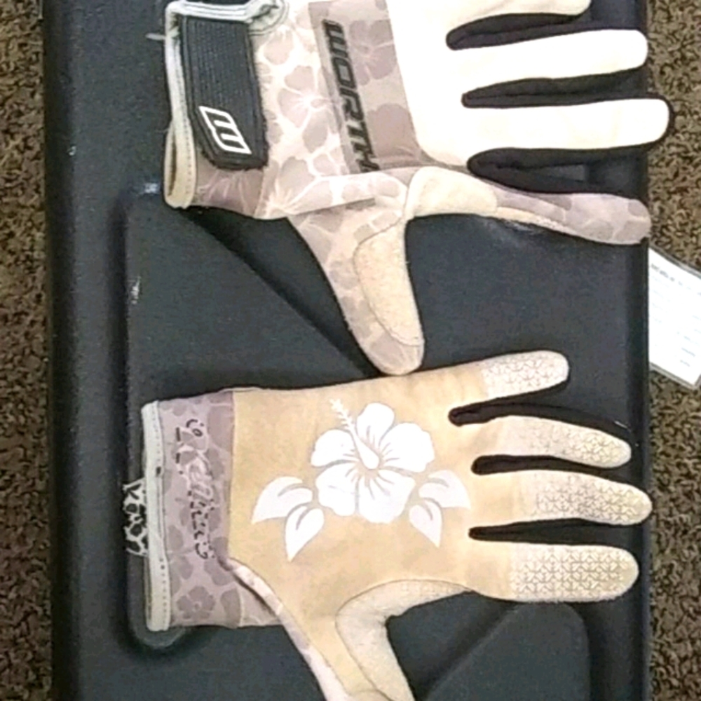 Worth Keilani Softball Gloves